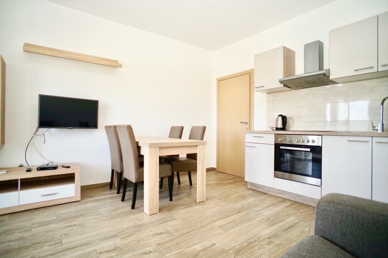 Apartments Teo Trogir Ngoại thất bức ảnh